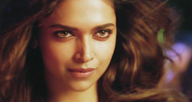 'रेस 2' में दीपिका, सैफ और जॉन का धमाल | दीपिका के जलवे