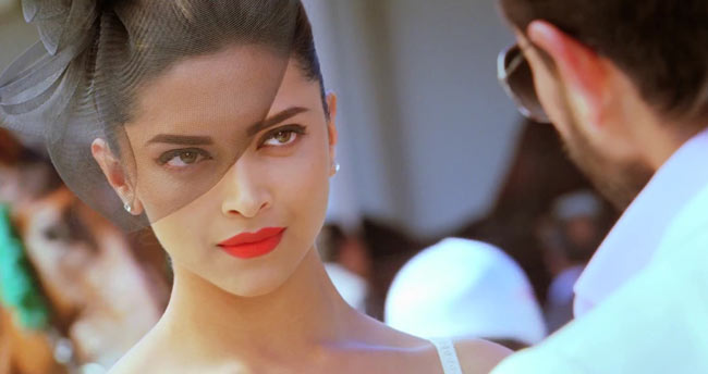 'रेस 2' में दीपिका, सैफ और जॉन का धमाल | दीपिका के जलवे