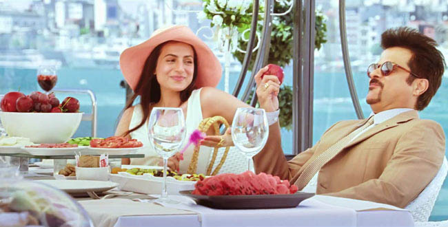 'रेस 2' में दीपिका, सैफ और जॉन का धमाल | दीपिका के जलवे