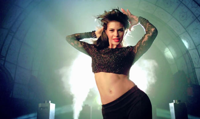 'रेस 2' में दीपिका, सैफ और जॉन का धमाल | दीपिका के जलवे