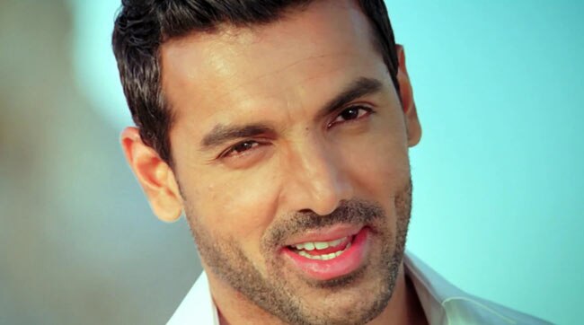 'रेस 2' में दीपिका, सैफ और जॉन का धमाल | दीपिका के जलवे