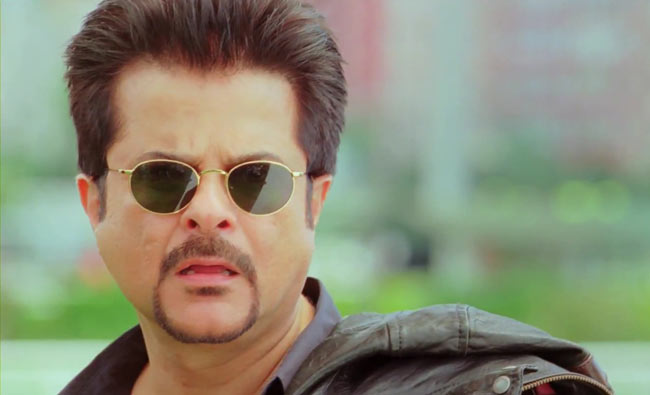 'रेस 2' में दीपिका, सैफ और जॉन का धमाल | दीपिका के जलवे