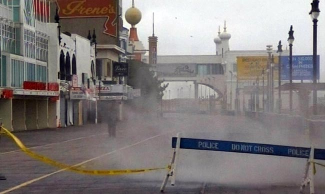 देखें 'सैंडी' के कहर और विध्वंस की तस्वीरें