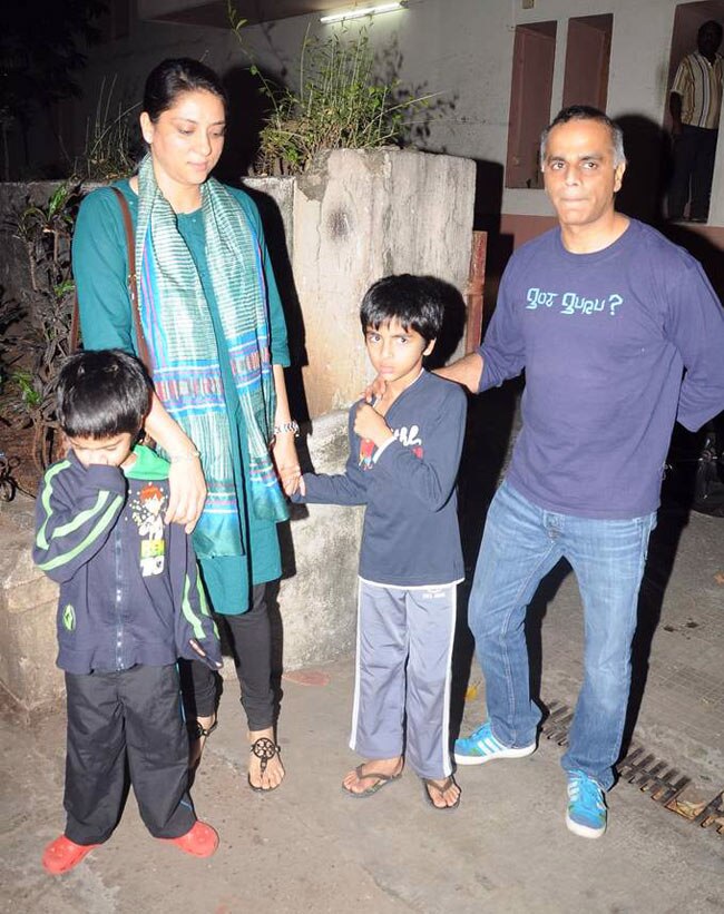 'सन ऑफ...' की स्क्रीनिंग पर युवी-भज्जी की मस्ती  | फर्स्ट लुक