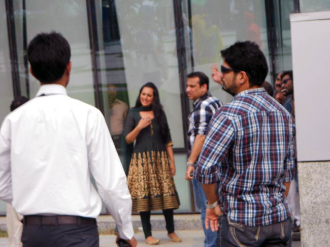 प्रमोशन में जुटी 'सन ऑफ सरदार' की टीम | फर्स्ट लुक