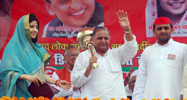 16 नवंबर 2012: तस्वीरों में दिनभर की बड़ी खबरें | पढ़ें