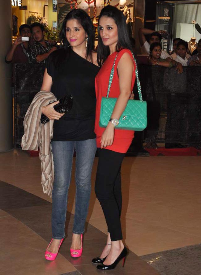 फिल्‍म 'तलाश' के प्रीमियर में उमड़ा बॉलीवुड | फर्स्‍ट लुक