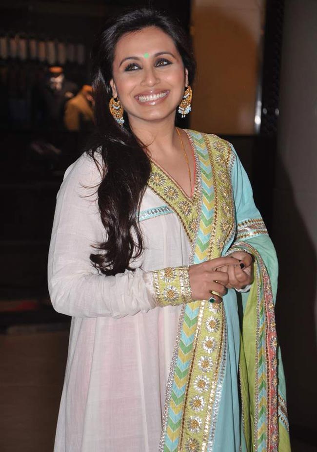 फिल्‍म 'तलाश' के प्रीमियर में उमड़ा बॉलीवुड | फर्स्‍ट लुक