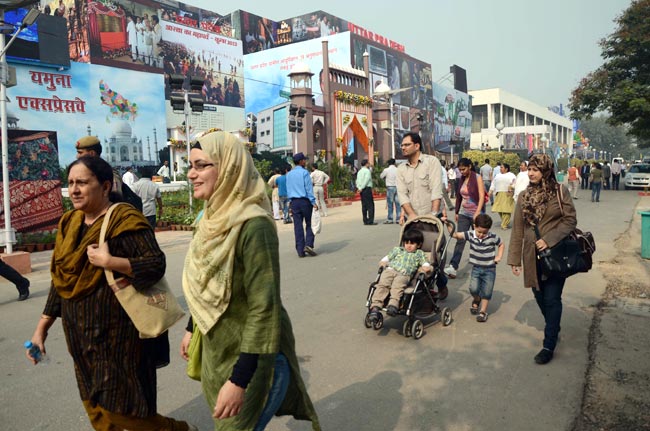 नए अनुभव दे गया बहुरंगी ट्रेड फेयर  |  इको फ्रैंडली घर