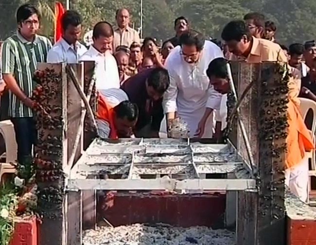 19 नवंबर 2012: तस्वीरों में दिनभर की बड़ी खबरें