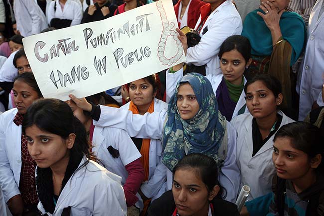 राष्ट्रपति भवन की दहलीज तक पहुंचा देश का 'गुस्सा'