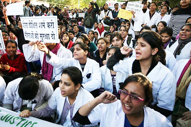 राष्ट्रपति भवन की दहलीज तक पहुंचा देश का 'गुस्सा'