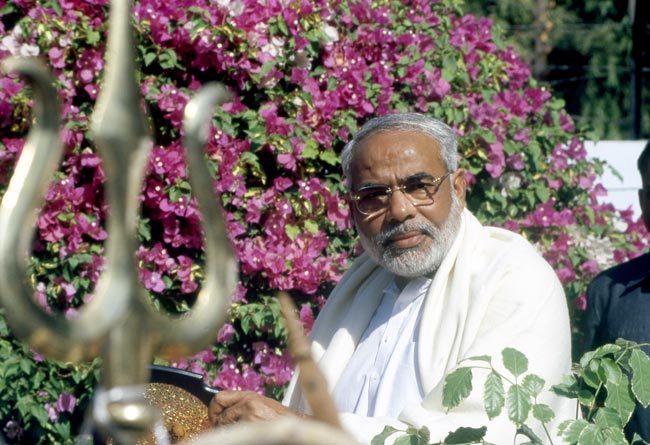 नरेंद्र मोदी का 'शून्‍य' से 'शिखर' तक का सफर...