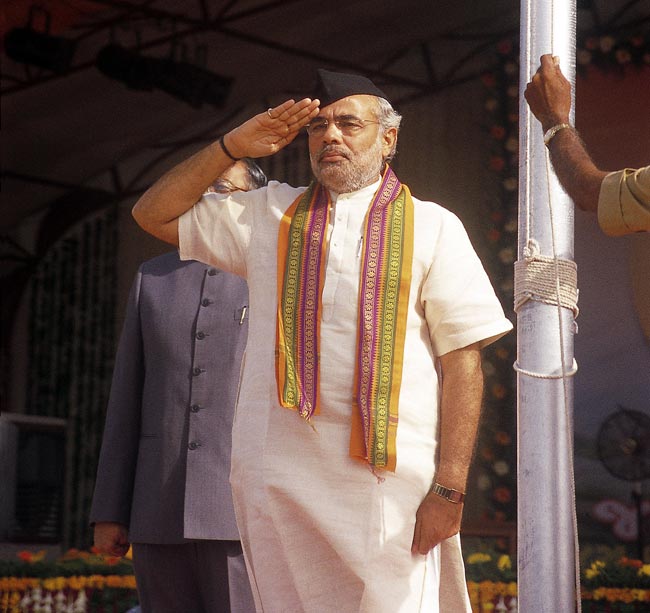 नरेंद्र मोदी का 'शून्‍य' से 'शिखर' तक का सफर...