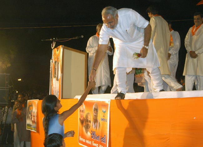 नरेंद्र मोदी का 'शून्‍य' से 'शिखर' तक का सफर...