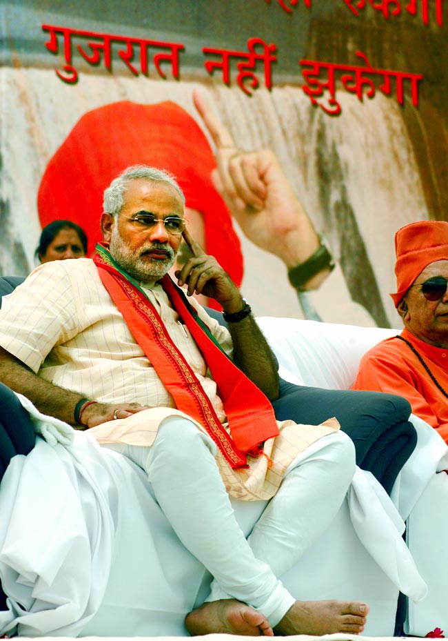 नरेंद्र मोदी का 'शून्‍य' से 'शिखर' तक का सफर...