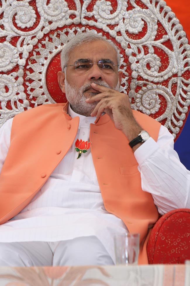 नरेंद्र मोदी का 'शून्‍य' से 'शिखर' तक का सफर...