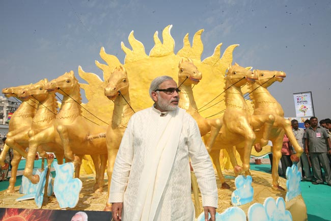 नरेंद्र मोदी का 'शून्‍य' से 'शिखर' तक का सफर...