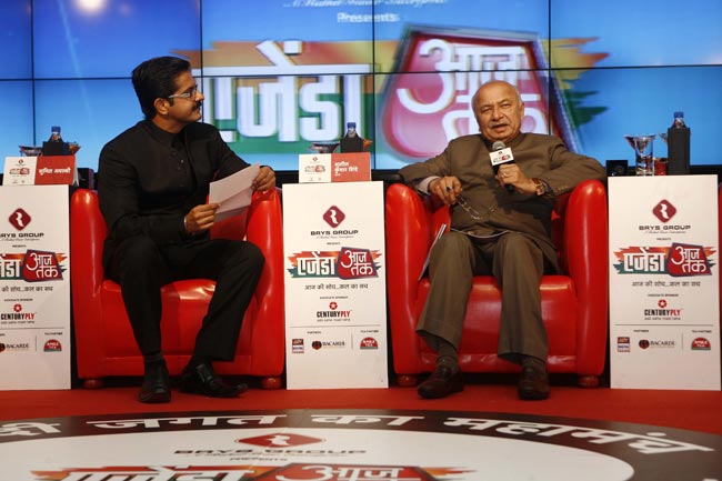 आतंकी सीक्रेट रख सकते हैं तो सरकार क्‍यों नहीं: शिंदे