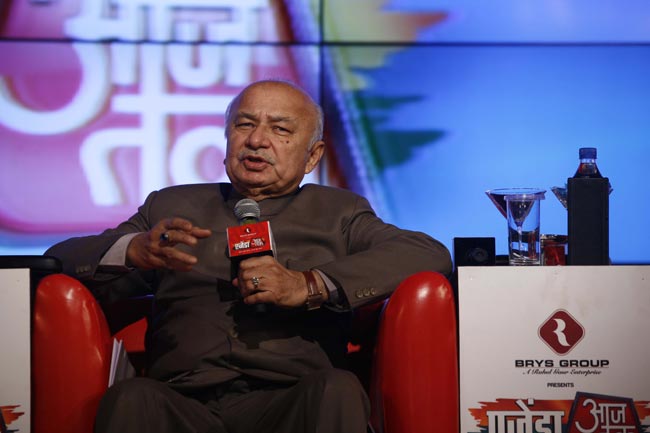 आतंकी सीक्रेट रख सकते हैं तो सरकार क्‍यों नहीं: शिंदे