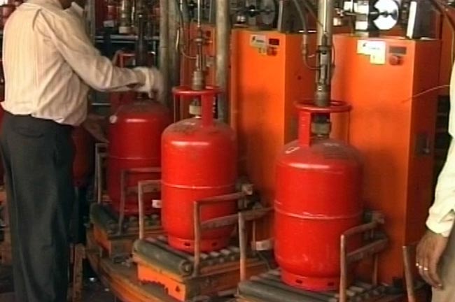 तस्‍वीरों में बीते सप्‍ताह की बहुचर्चित घटनाएं...