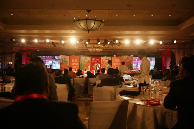 एजेंडा आजतक में राजू श्रीवास्‍तव की कॉमेडी का तड़का