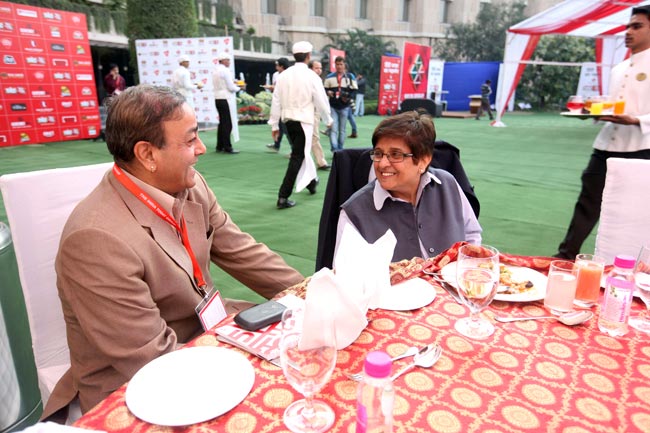 एजेंडा आजतक: लंच पर बैठे दिग्गिज