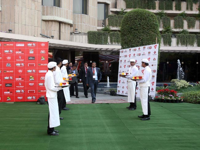 एजेंडा आजतक: लंच पर बैठे दिग्गिज