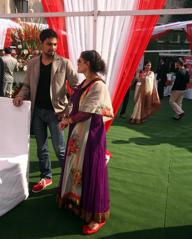 एजेंडा आजतक: लंच पर बैठे दिग्गिज