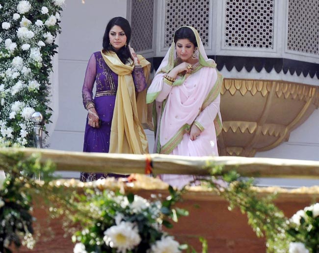 अक्षय की बहन अलका भाटिया ने रचाई शादी | शादी का एलबम