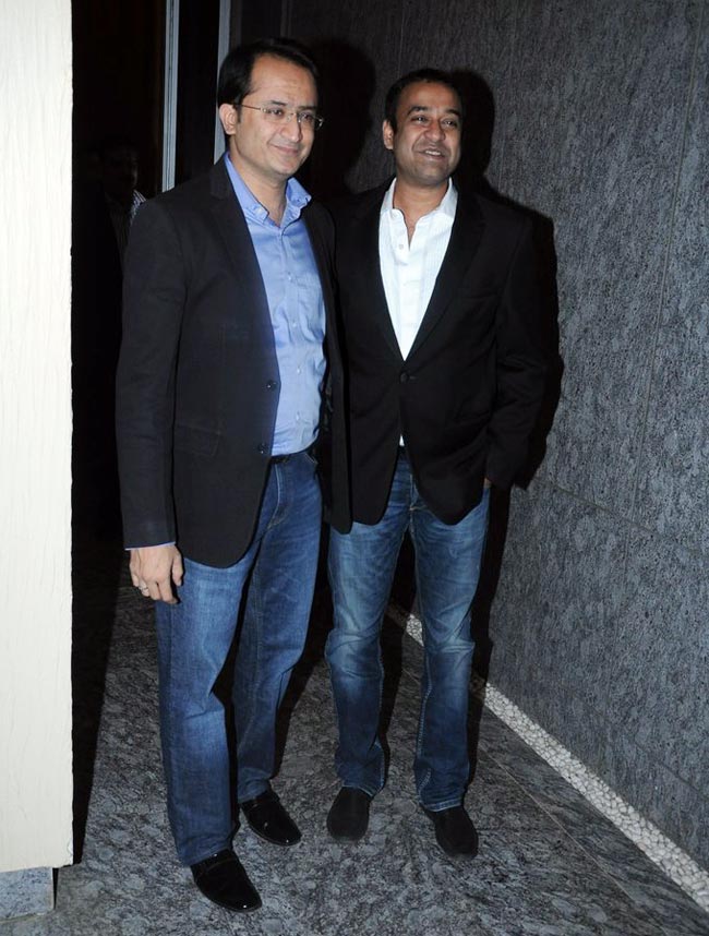 टेनिस चैंप अगासी को बॉलीवुड 'परियों' का सलाम |  सितारों की मस्‍ती