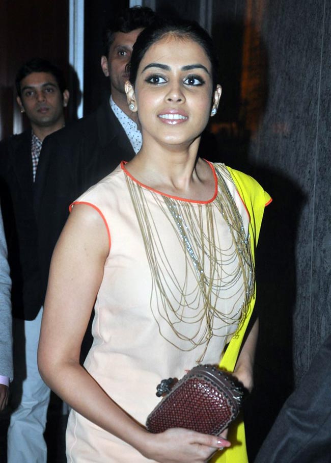 टेनिस चैंप अगासी को बॉलीवुड 'परियों' का सलाम |  सितारों की मस्‍ती