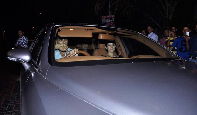 अनु-सनी दीवान की क्रिसमस पार्टी में सितारे | अलग 'लुक' में वीणा