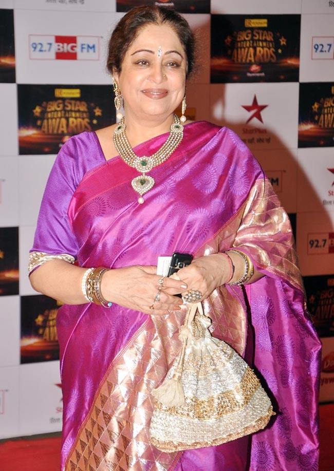 बिग स्‍टार अवॉर्ड में सितारों के जलवे | आइटम नंबर