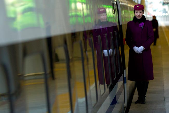 चीन में दुनिया का सबसे लंबा हाई स्पीड रेल मार्ग शुरू