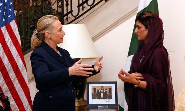 पेट में संक्रमण की वजह से बेहोश हुईं हिलेरी