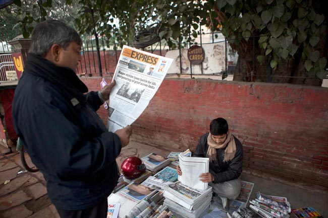 पंचतत्व में विलीन हुई पीड़िता, प्रदर्शन जारी  | शोक में देश