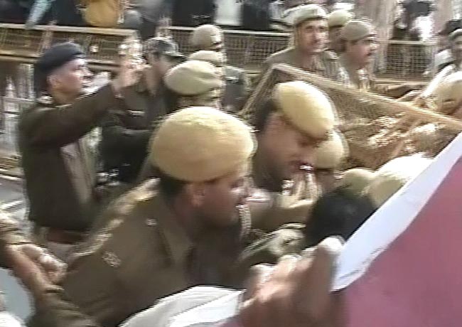 दिल्‍ली गैंगरेप को लेकर देशभर में आक्रोश