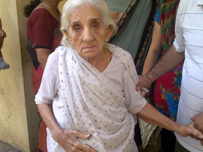 देखें गुजरात विधानसभा चुनाव के दौरान मतदान की तस्वीरें