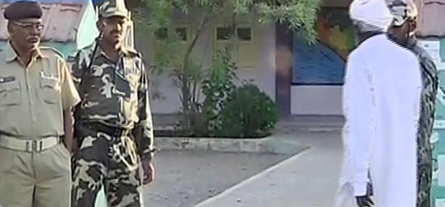 देखें गुजरात विधानसभा चुनाव के दौरान मतदान की तस्वीरें