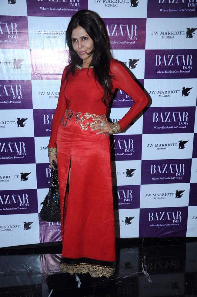 'हार्पर बाजार' के कवर पेज अनावरण पर पहुंचे सितारे | कवर पेज पर सितारे