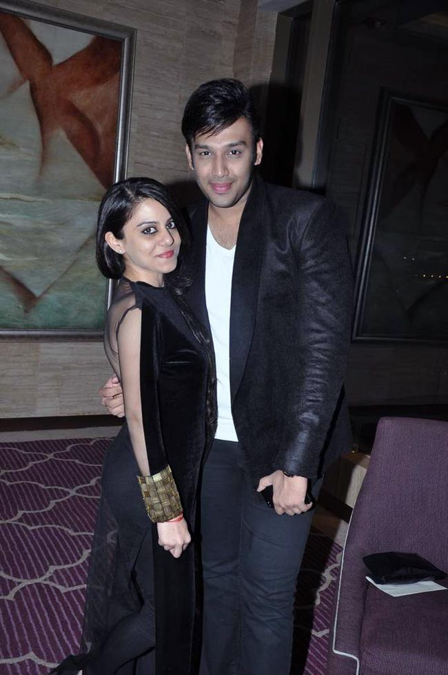 'हार्पर बाजार' के कवर पेज अनावरण पर पहुंचे सितारे | कवर पेज पर सितारे