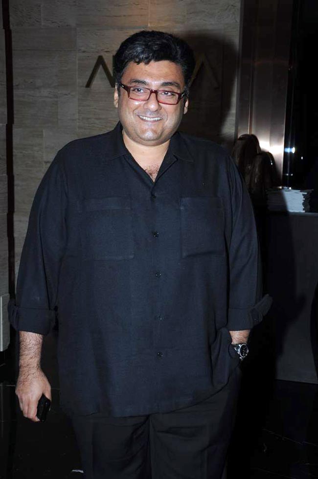 'हार्पर बाजार' के कवर पेज अनावरण पर पहुंचे सितारे | कवर पेज पर सितारे