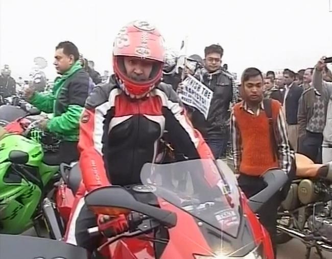 गैंगरेप: दिल्‍ली में धारा 144, प्रदर्शनकारियों को जबरन हटाया गया