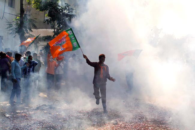 गुजरात में जीत का जश्न | मोदी की अनदेखी तस्वीरें