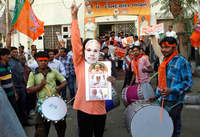 गुजरात में जीत का जश्न | मोदी की अनदेखी तस्वीरें