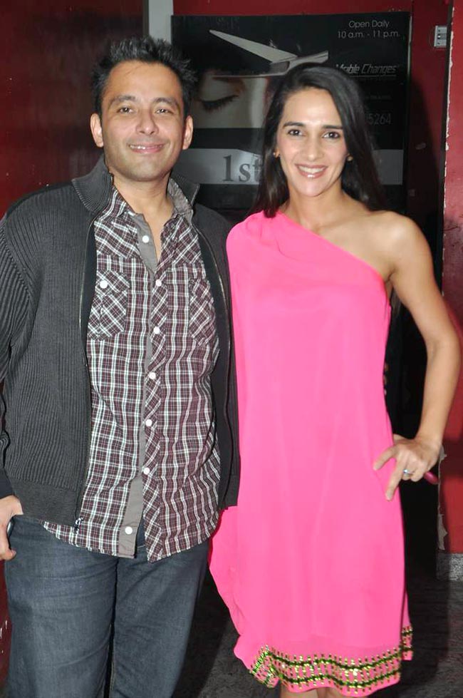 'खिलाड़ी-786' की स्‍क्रीनिंग पर सितारों का जलवा