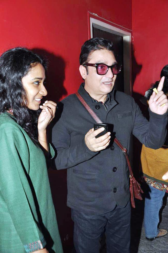 'खिलाड़ी-786' की स्‍क्रीनिंग पर सितारों का जलवा