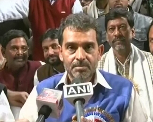 तस्‍वीरों में बीते सप्‍ताह की बहुचर्चित खबरें...