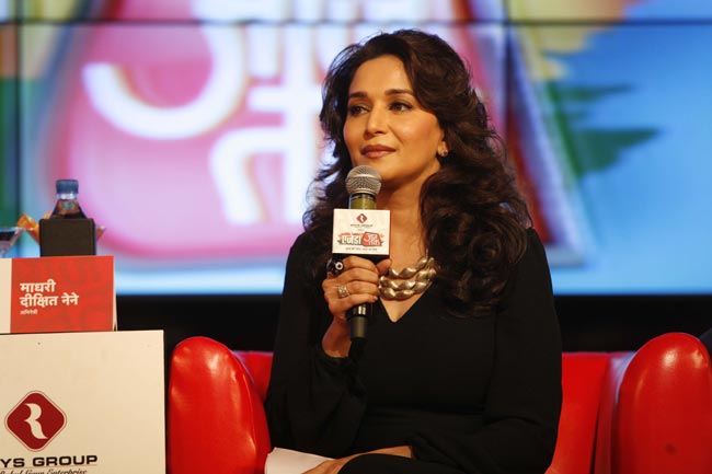 कैमरे के पीछे भी बढ़ रहा महिलाओं का बोलबालाः माधुरी